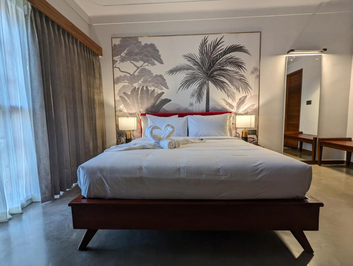 Prasanthi Hotel Коллам Экстерьер фото